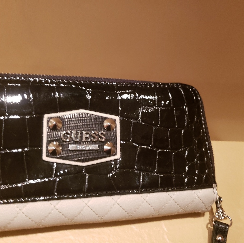 GUESS Black Patent Leather Wristlet
